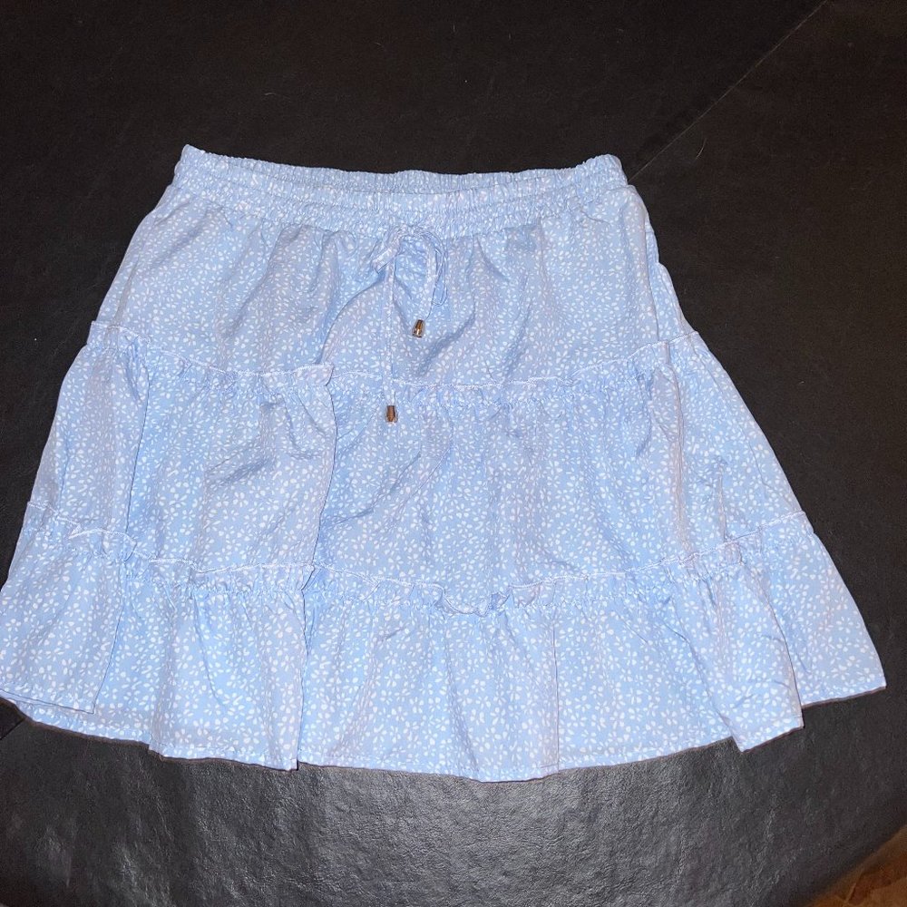 BNWT Alelly floral skirt Sz L